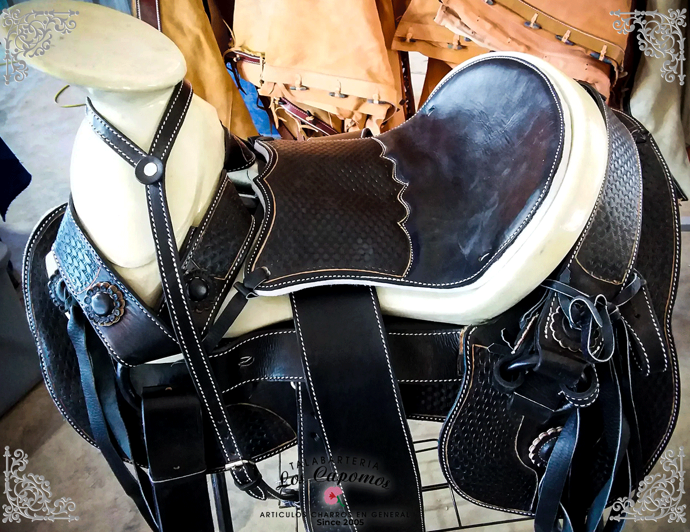 Montura Charra color NEGRO. Mexican Charro Saddle  O F E R T A !!!!!!